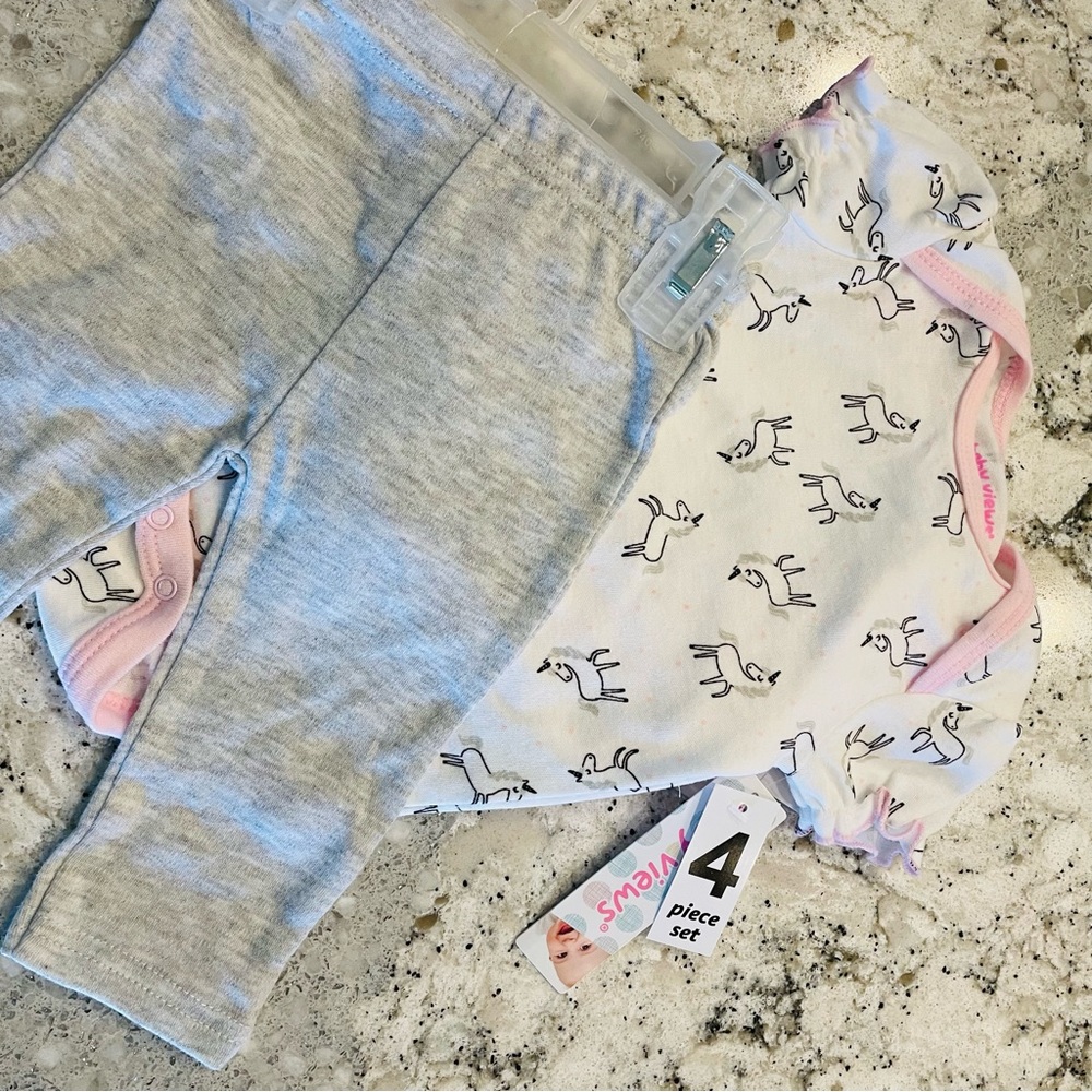 Brand new 4-piece matching unicorn outfit! - Picture 4 of 6